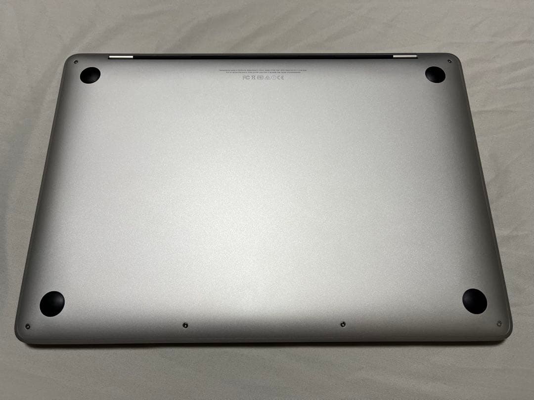 MacBook Pro 13インチ 2016 i7 16GB 256GB