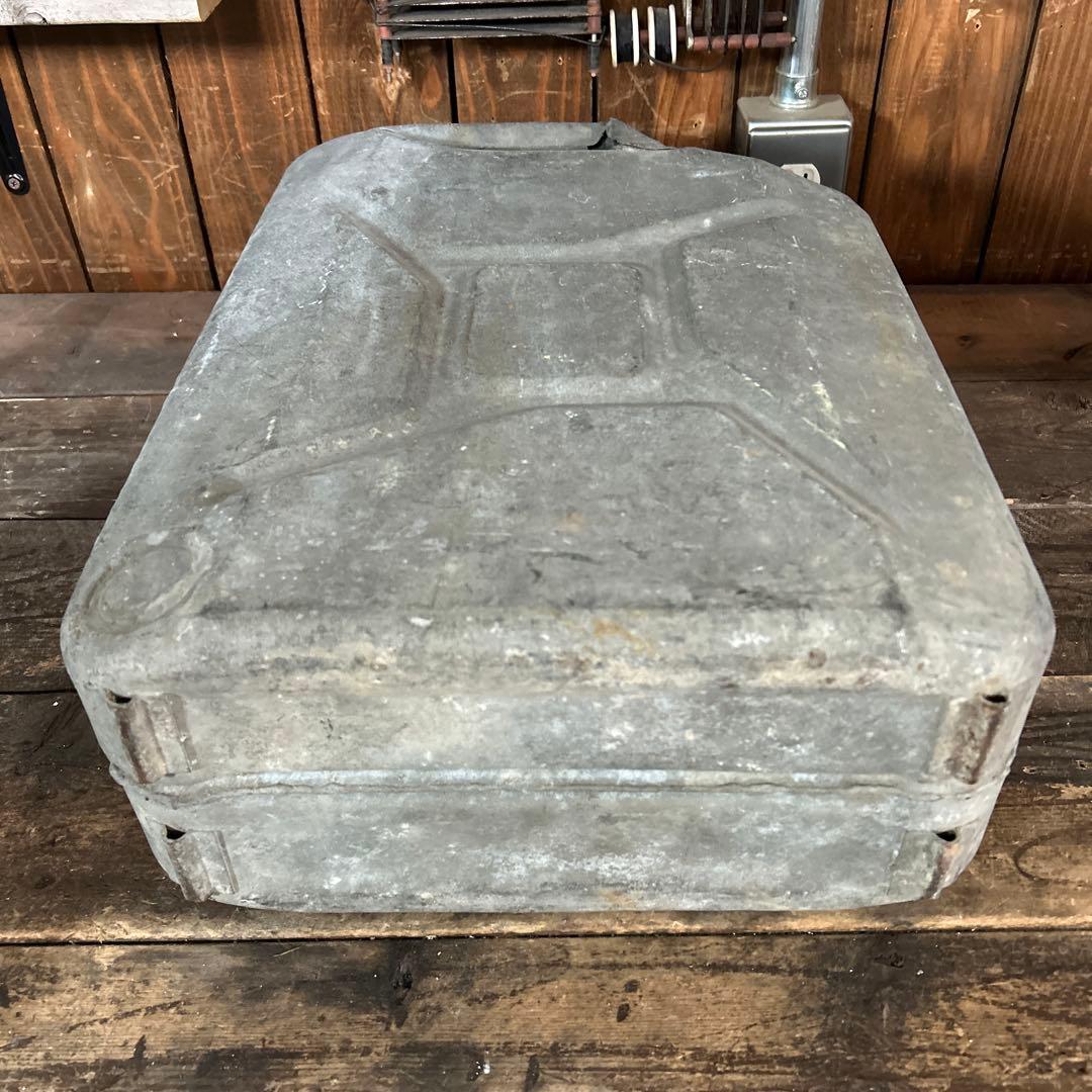 フランス　ビンテージ　ジェリ缶