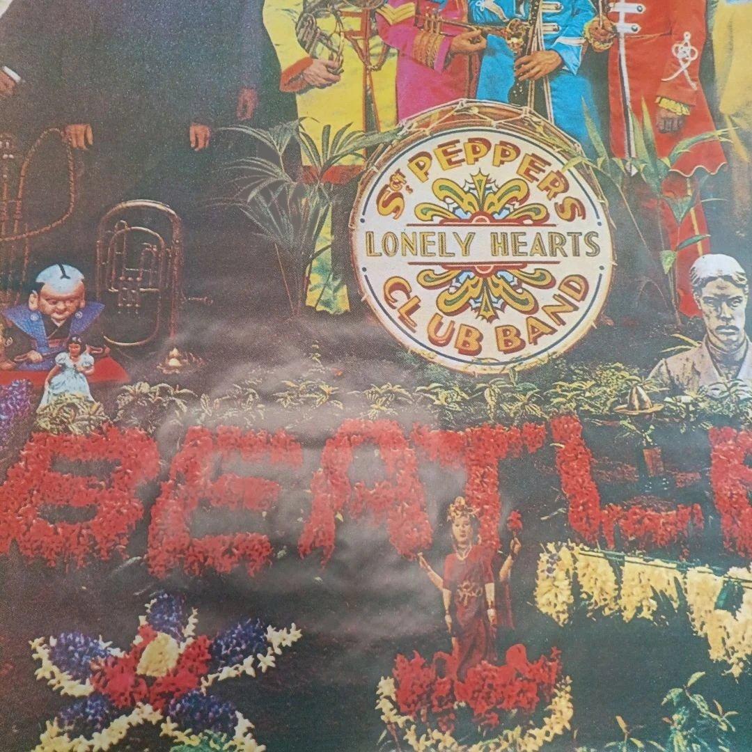 BEATLES 大判ポスター サージェント・ペパーズ・ロンリー・ハーツ・クラブ
