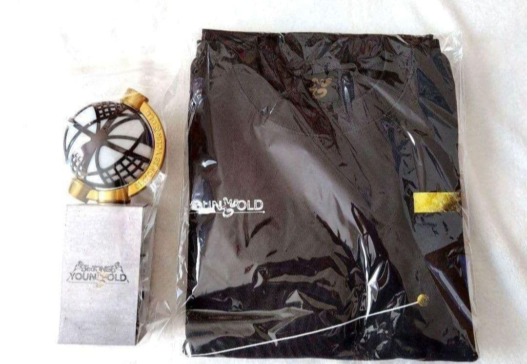 SixTONES　ライブグッズ　YOUNGOLD　トレーナー　ペンライト