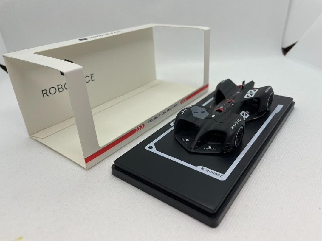 ミニカー 405-136 ROBORACE 1/43 ROBOT ON BOARD #00