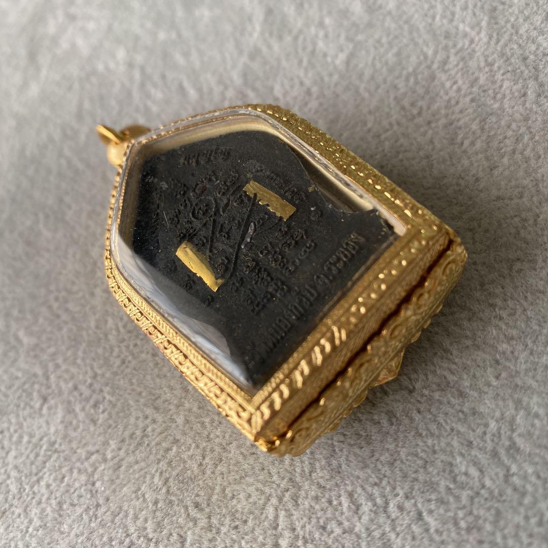 プラクルアン LPサコーン師 プラヨードクンポー 対人関係 ビジネス運 御守り