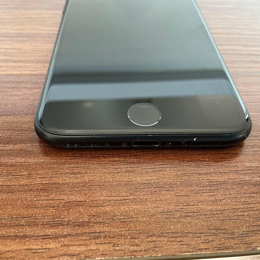 d*2様 Apple iPhoneSE3 128GB 本体のみ　背面ひび割れ　ブ