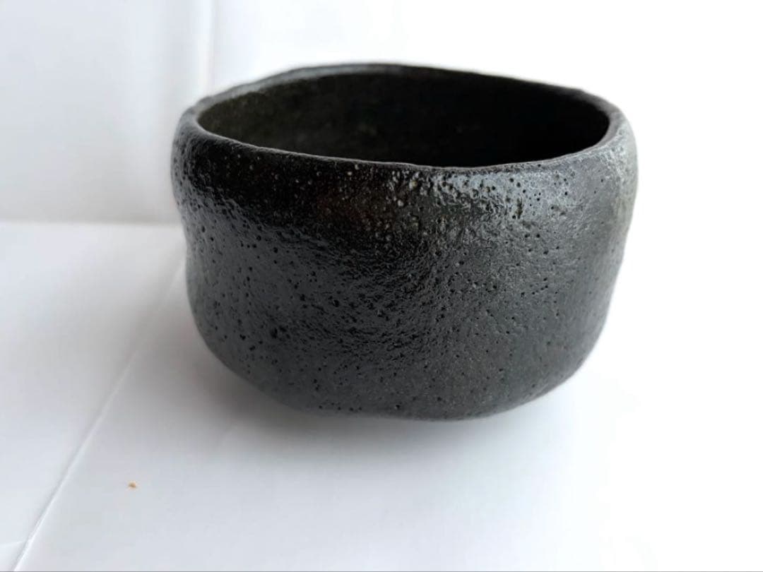 黒楽茶碗　長次郎写　かせ釉 　昭楽造