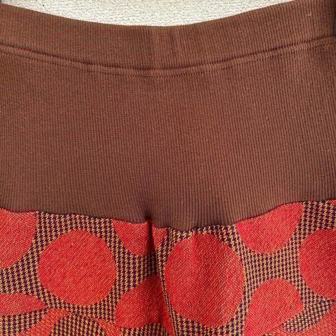 お色訂正　クレッシェントデュオ　オレンジと茶色のドット柄キュロットパンツ