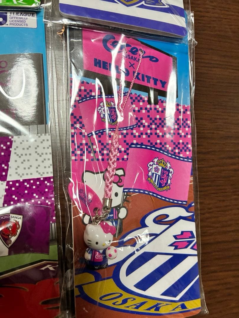 希少 激レア 新品 ご当地 ハローキティ サッカー コラボ ストラップ 6点