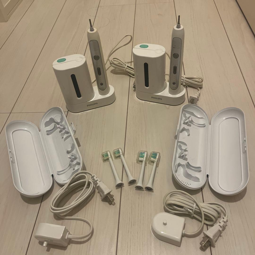 PHILIPS 電動歯ブラシ本体 充電スタンド・替えブラシ付き　2体セット