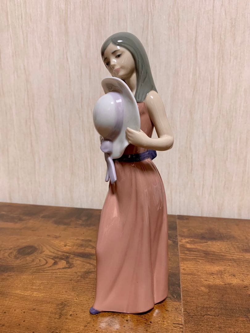 【箱付美品】スペイン リヤドロ #5007 Bashful Girl 内気な少女