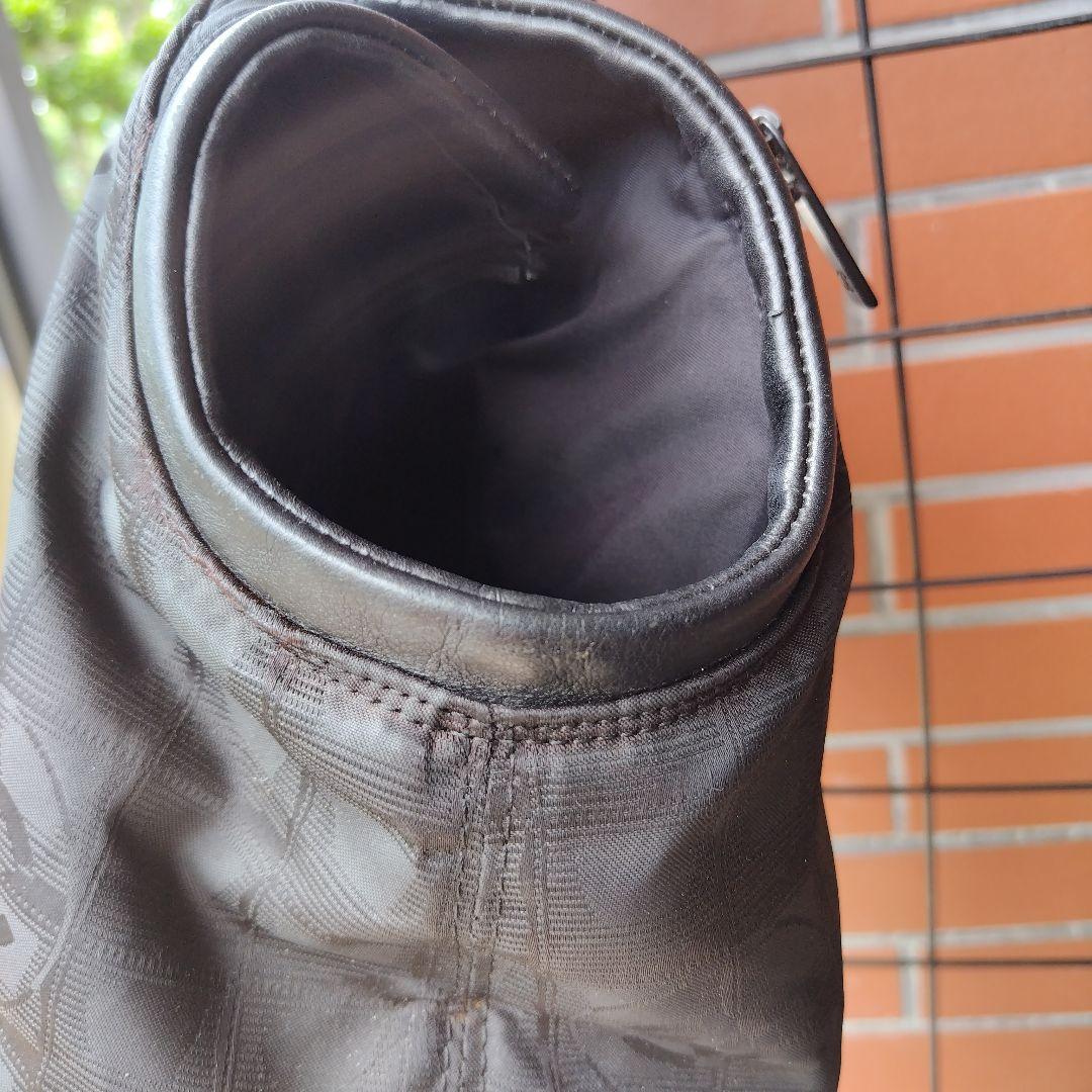 CHANEL 黒 キャリーバッグ犬