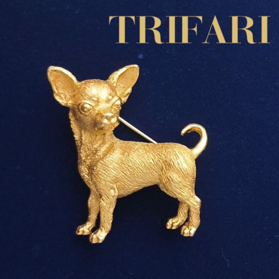 ヴィンテージtrifari チワワ　ゴールドメタルブローチ　犬　dog
