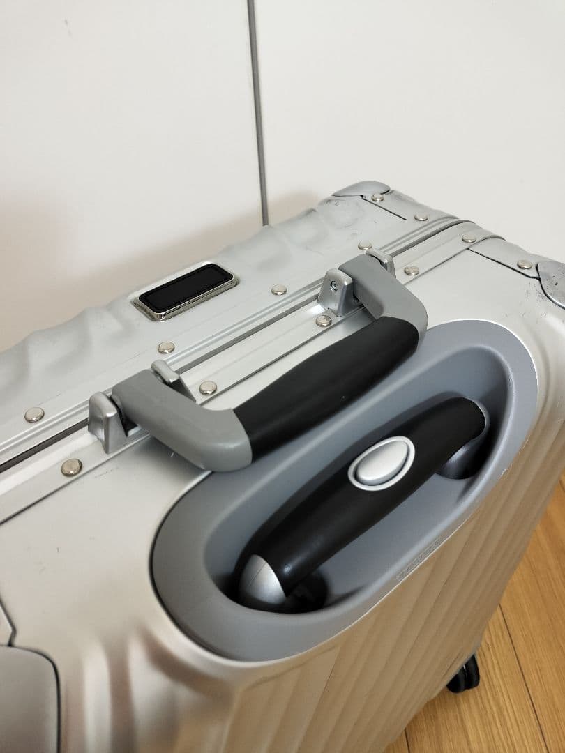 早いもの勝ち!! tumi 19 DEGREE ALUMINUM キャリーオン