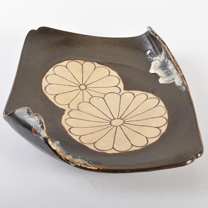 Tarou Kimoto　瀬戸黒加藤春鼎作菊文四方平鉢共箱C　R6658B