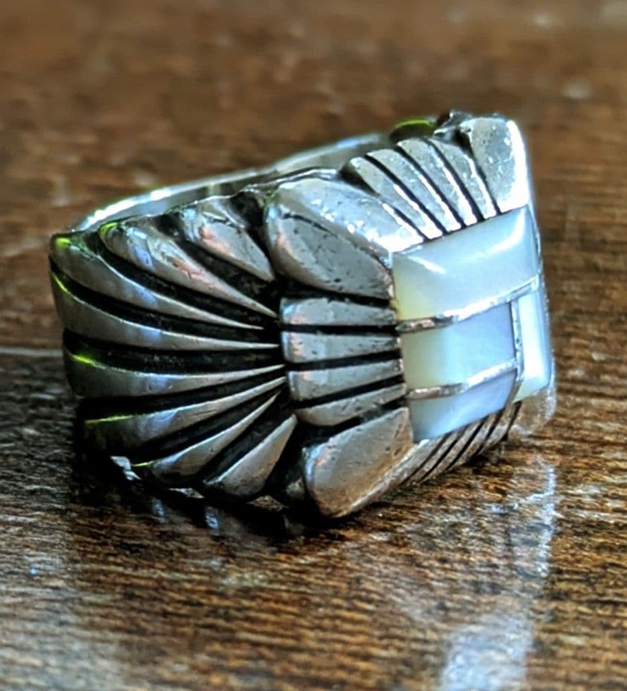 ナバホ族アメリカインディアンジュエリー☆ シェル　シルバー リング