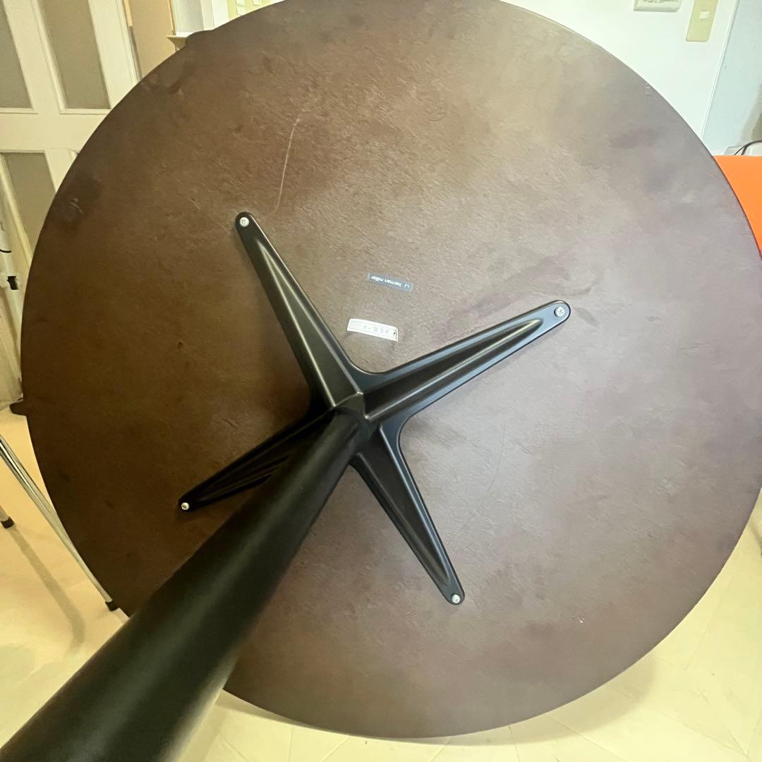 Herman Miller(正規品)コントラクトベーステーブル 106.5×70