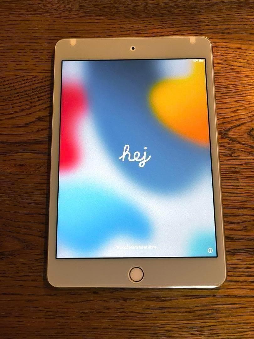 【送料無料】iPad mini4 Wi-Fiモデル　128GB Apple