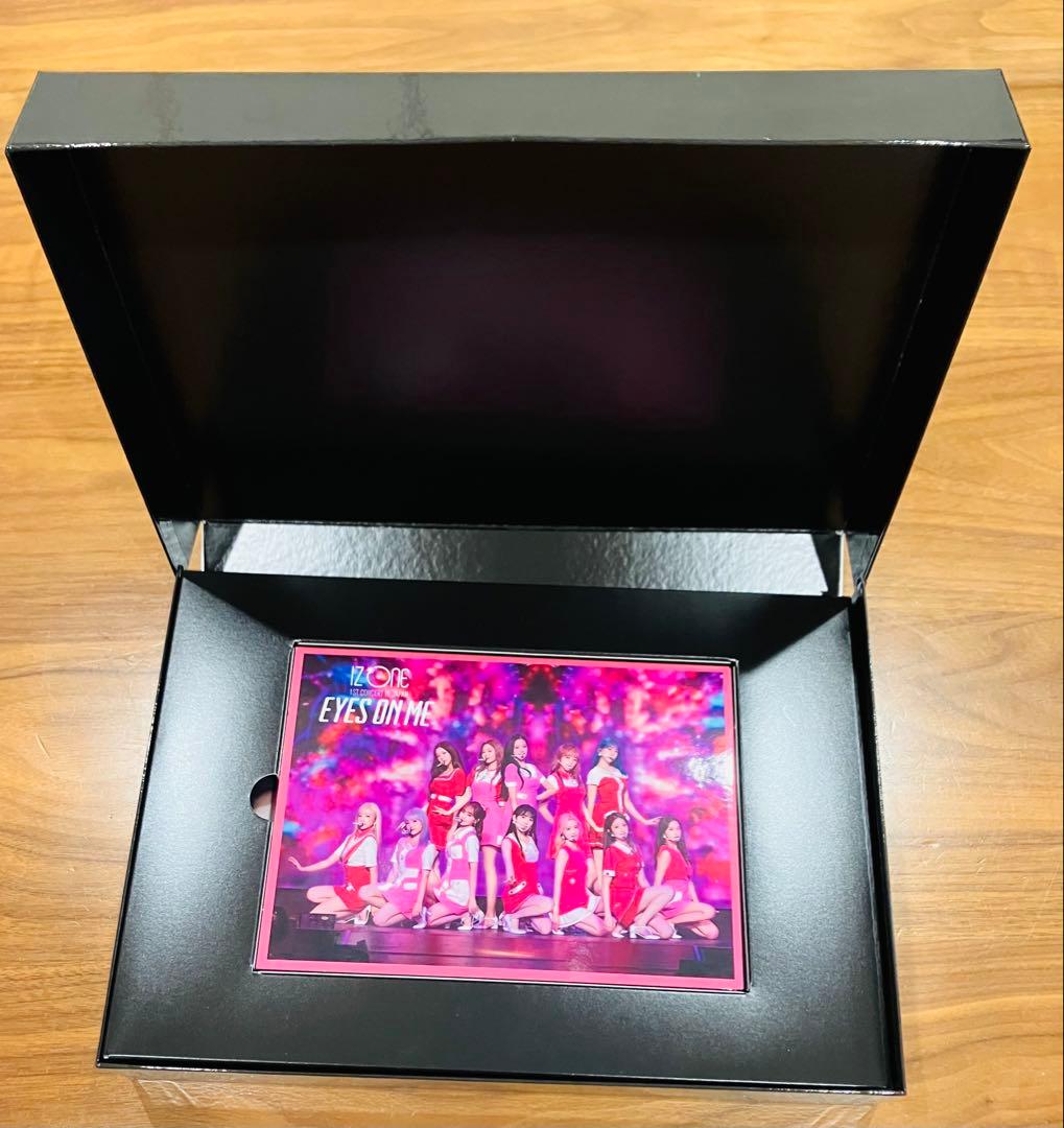 IZ*ONE EYES ON ME 初回生産限定版　トレカ・ポストカードあり