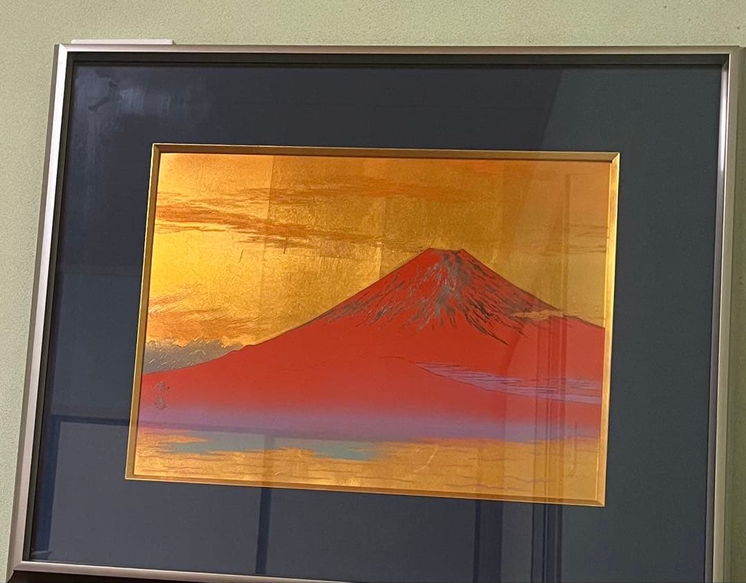 宮越鳳鳴作　赤富士 加賀金箔七宝工芸彫　元箱付き