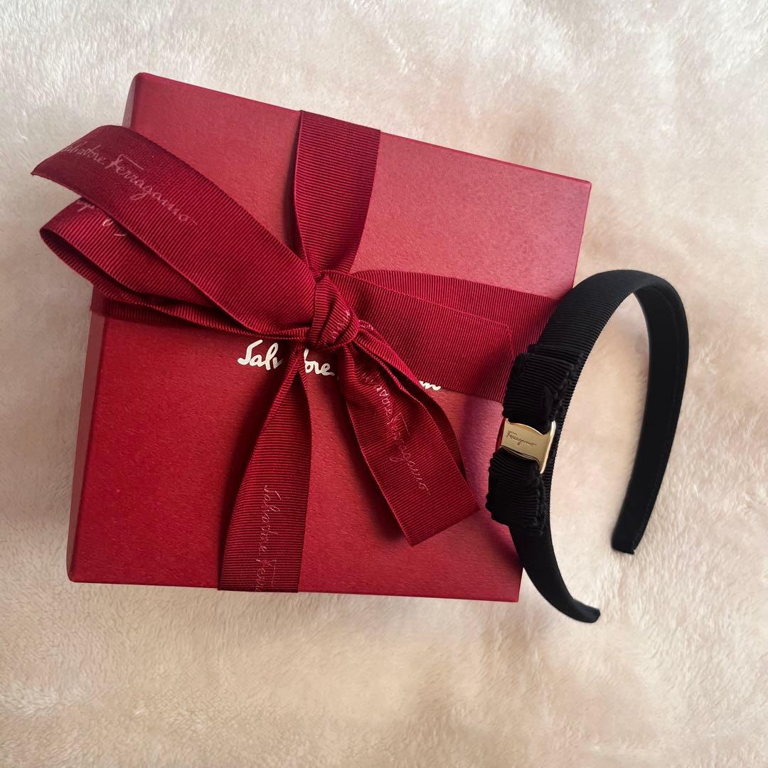 Salvatore Ferragamo カチューシャ ブラック