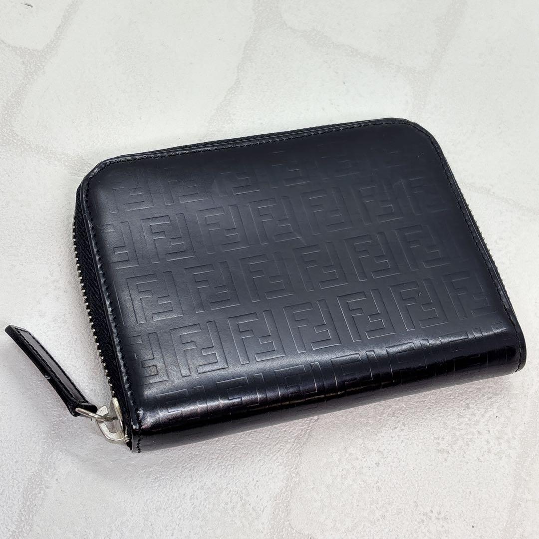 希少✨Fendi フェンディ 黒 レザー 二つ折り財布 ラウンドファスナー