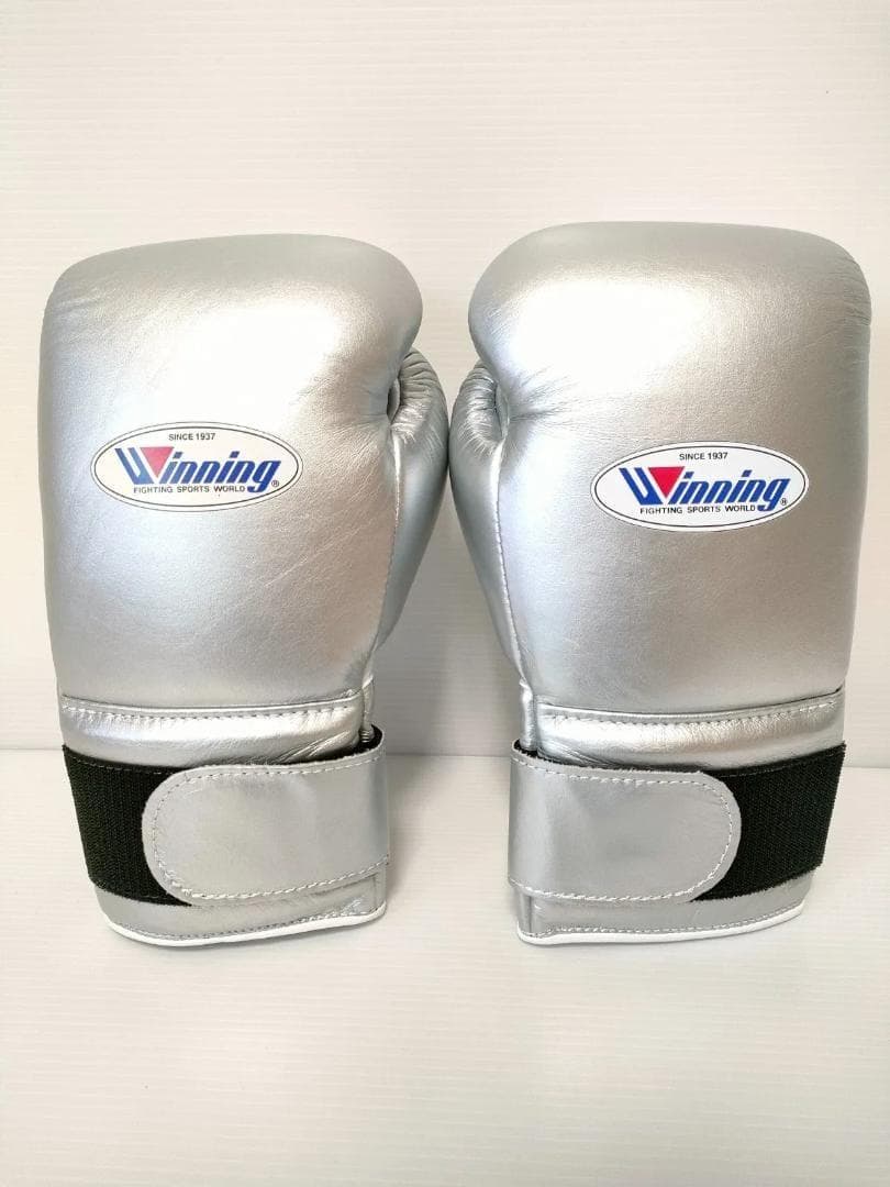 Winning ボクシンググローブ 14oz シルバー CO-MS-500B