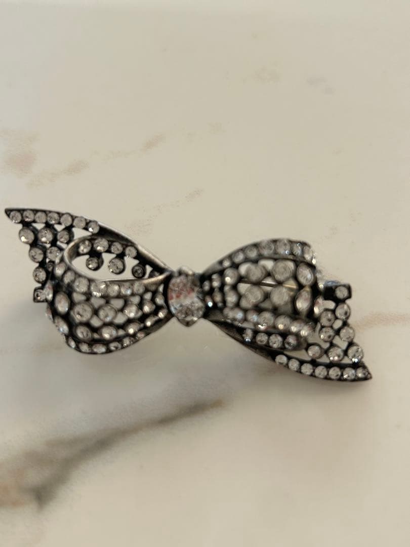 FOXEY リボン型ブローチ