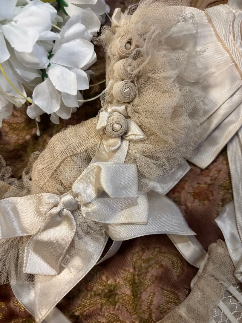 フランスアンティーク✨小さな薔薇リボンバック薔薇の花輪刺繍入りジャボ3点セット‼︎