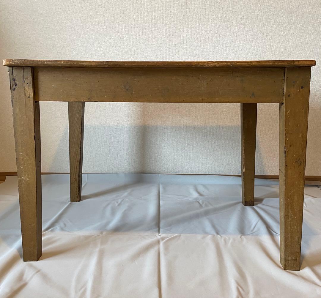 フランスのヴィンテージテーブル