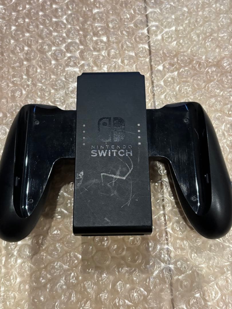 Nintendo Switch 本体 + ジョイコン