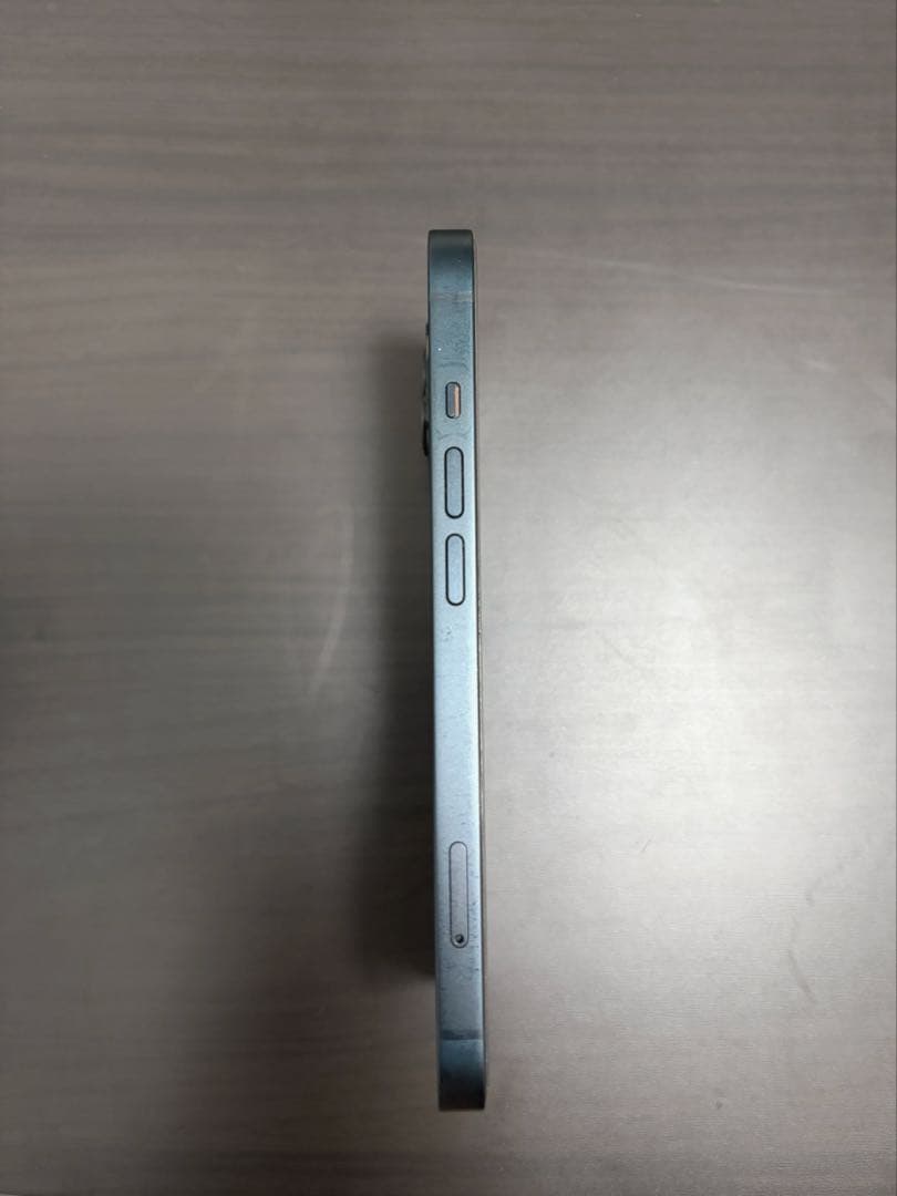 iPhone13 SIMフリー　おまけ2点付き