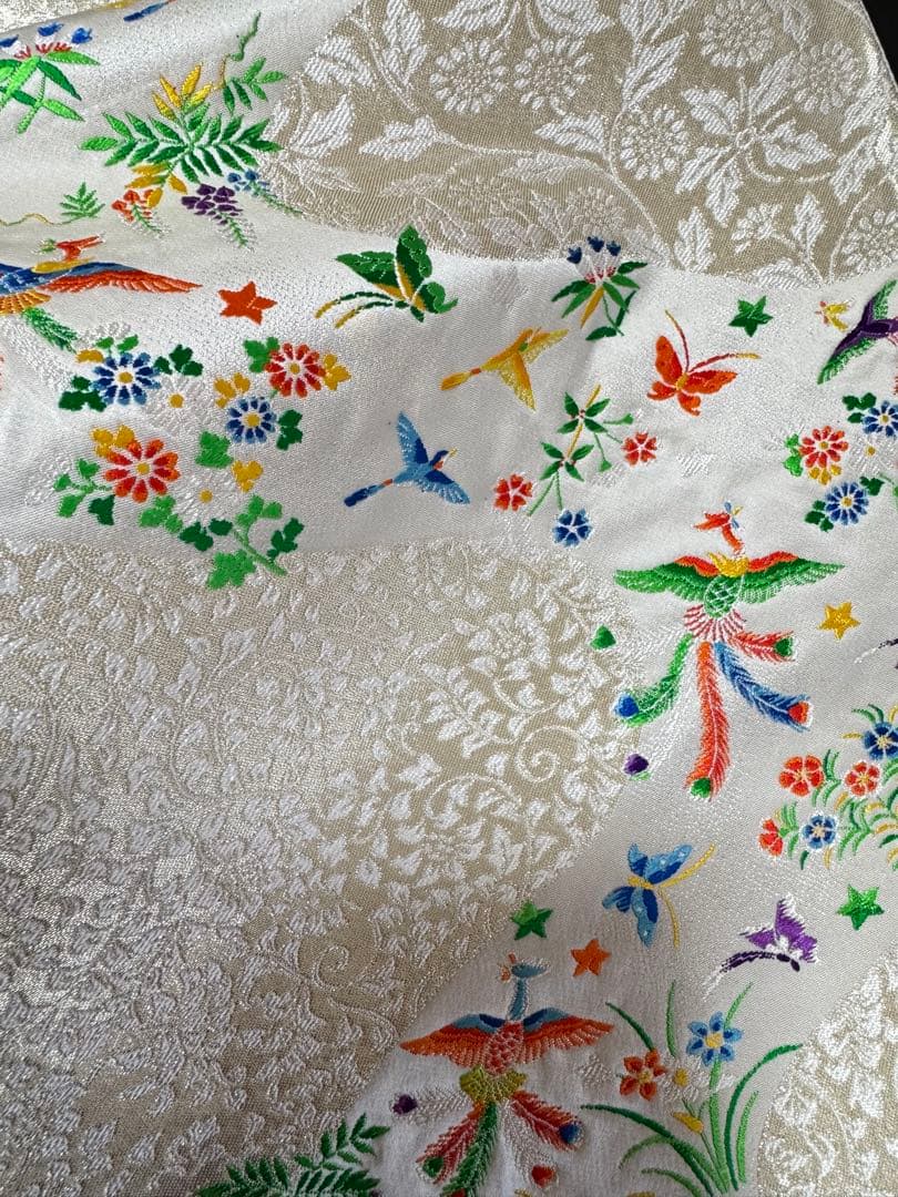 【銘品美品】西陣老舗機元「植山茂八織物」白地 唐織刺繍 紋織「花喰い鳥文図」