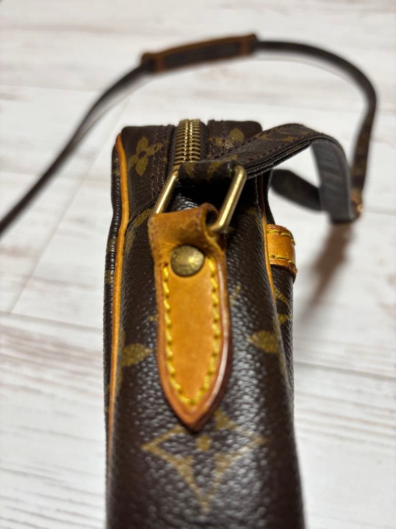 ルイヴィトン　ショルダーバック