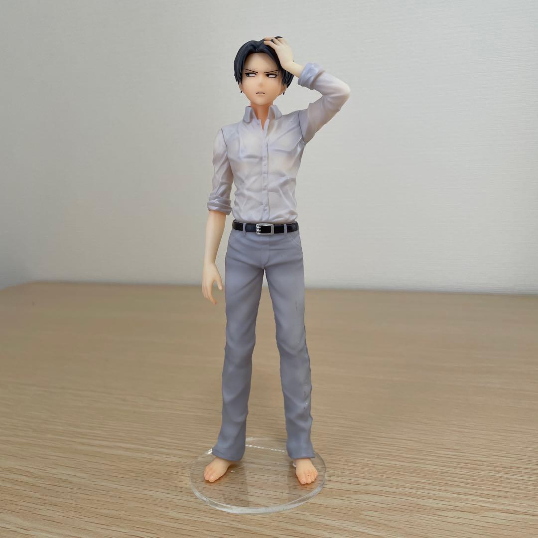 【ジャンク】リヴァイ 進撃の巨人 1/8 完成品フィギュア アプリコットブロッサ