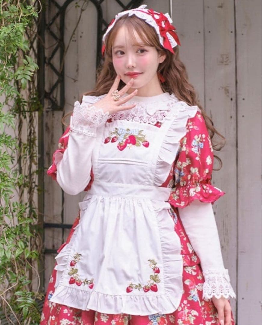 S*様 axes femme kawaiiクラシックベリー刺繍エプロン