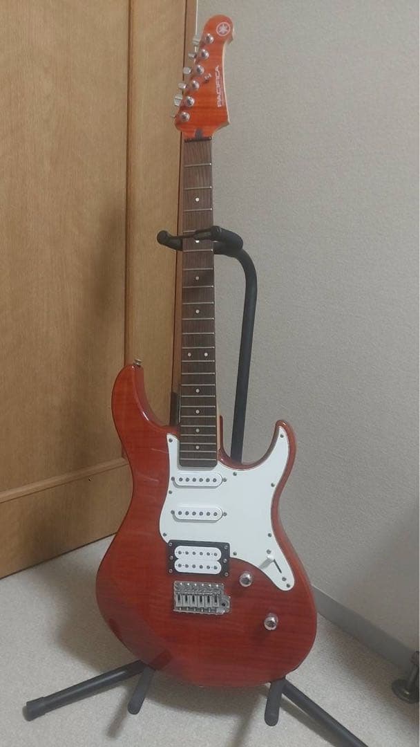 エレキギター レッド 3ピックアップ