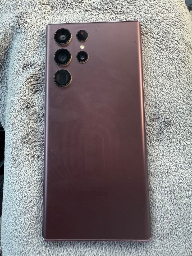 Samsung Galaxy S22 Ultra 本体