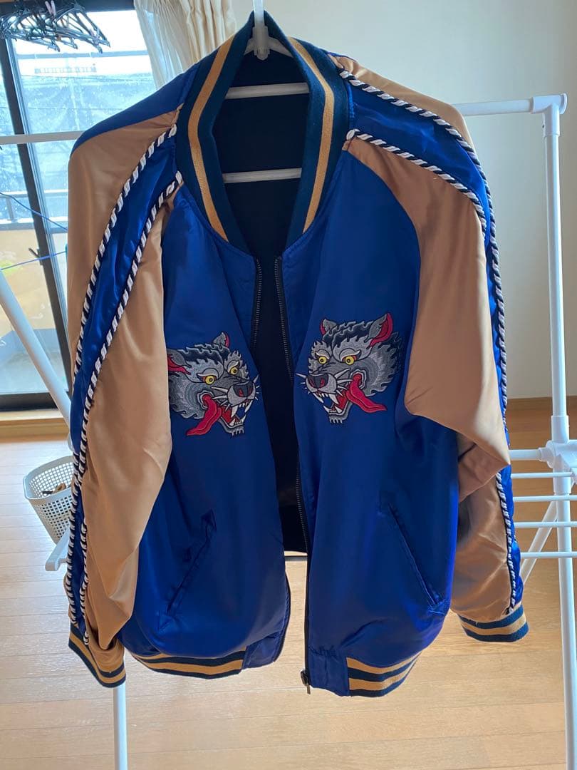 マンウィズ　スカジャン