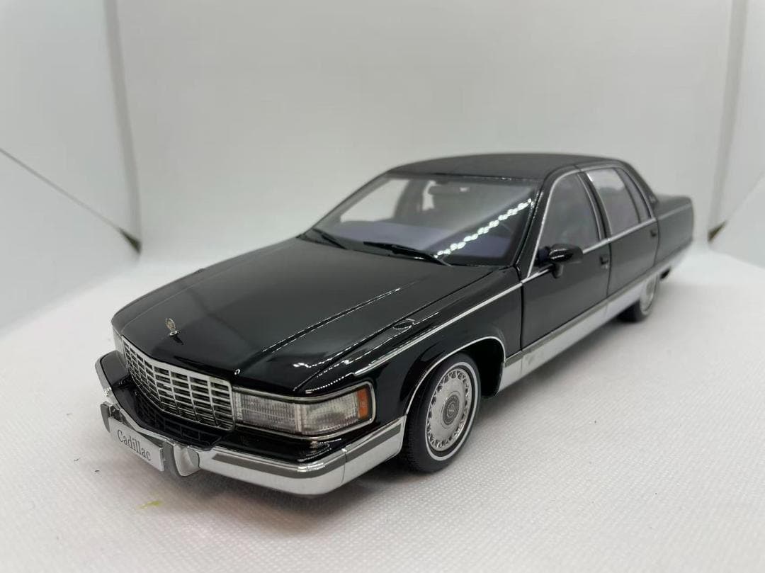 103-010 XIAOGUANG 1/18 キャデラック フリートウッド
