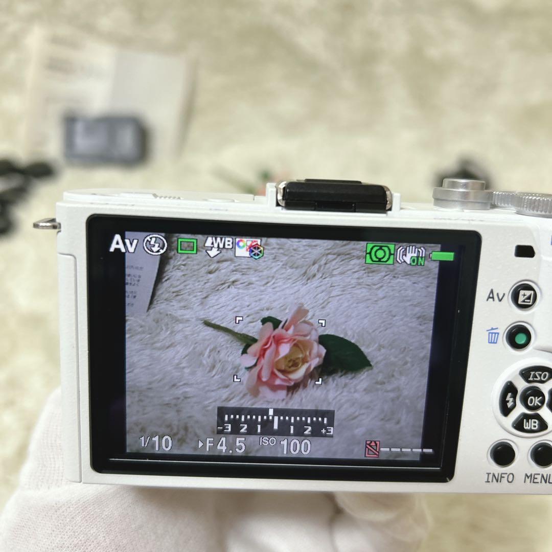 【希少】PENTAX Q-S1 Q-S1 Wズームキット　ミラーレス一眼