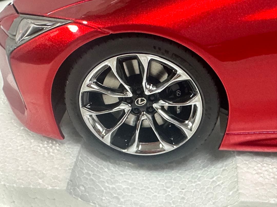 オートアート 1/18 レクサス LC500 メタリックレッド