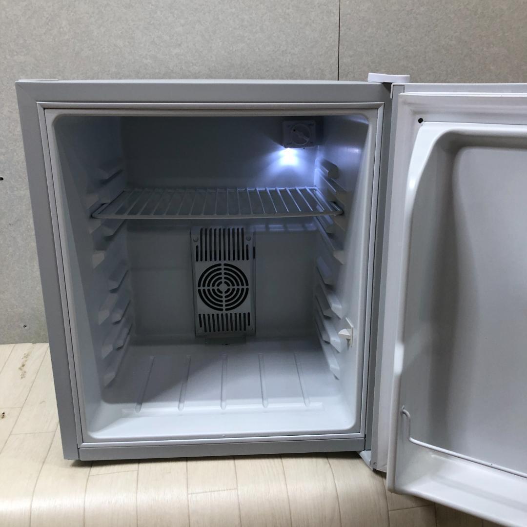 【送料無料】 サンルック SR-R4802 電子冷蔵庫 48L 250529