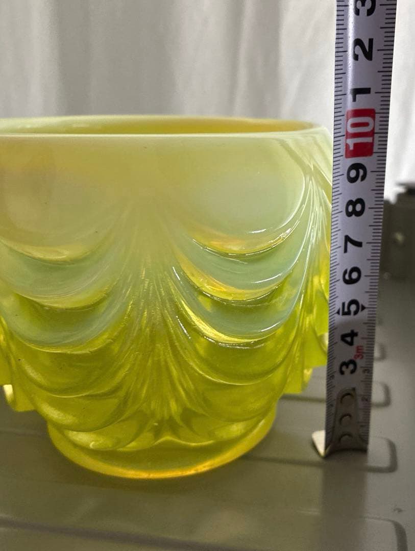 オパールセントガラス　カナリアイエロー　大型トリンケット　花瓶