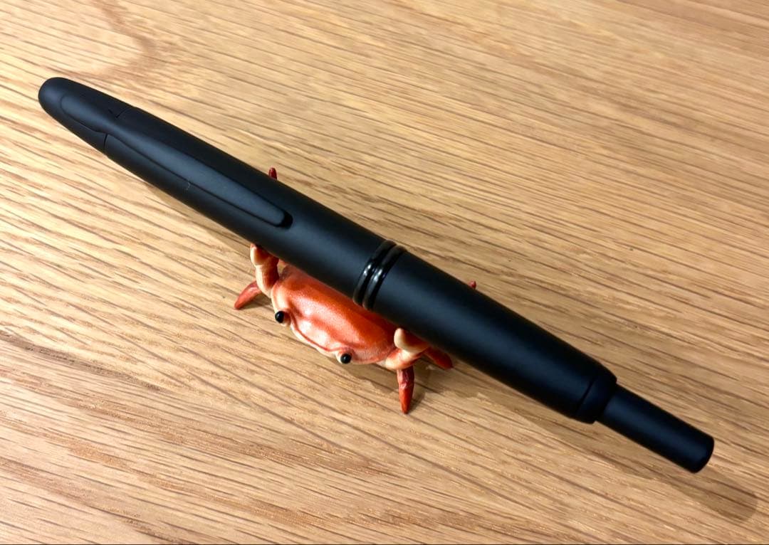 パイロット万年筆 キャップレス マットブラック 中字 M （細字 Fに換装可能）