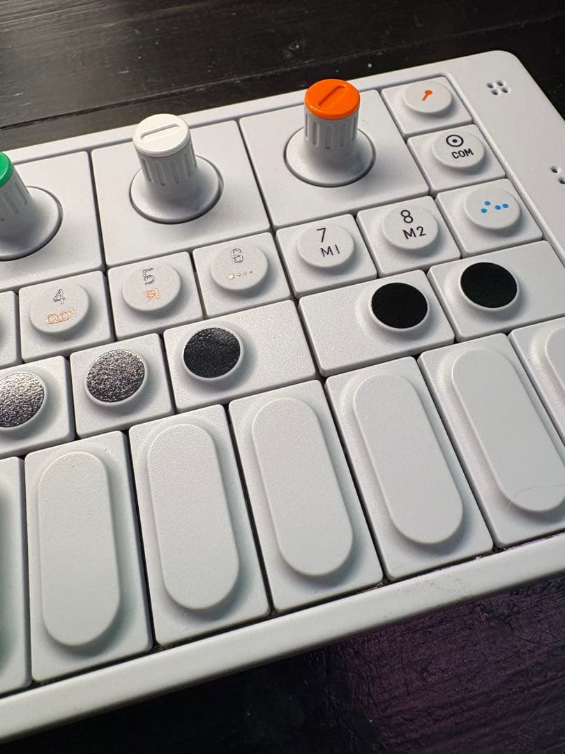 (人気のver.2) OP-1 teenage engineering