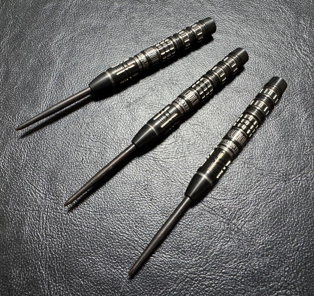 激レア モンスター コンクァラー3 エイドリアン・グレイモデル スティール