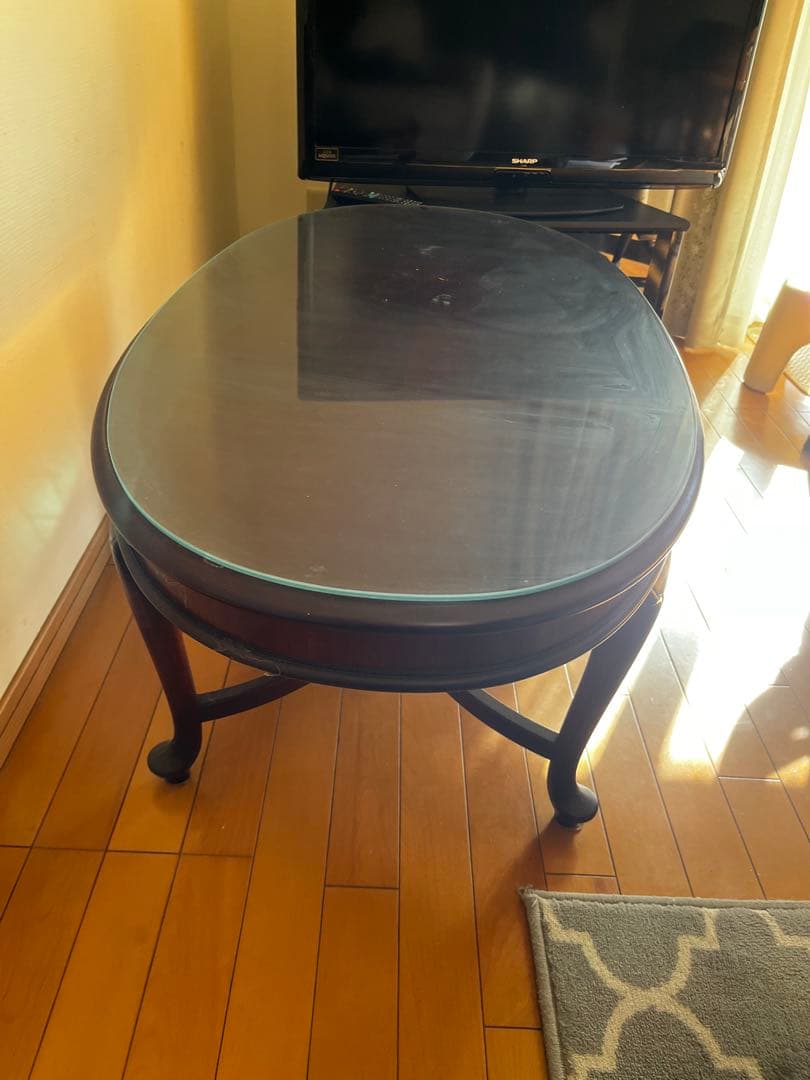 ダークブラウン楕円形木製テーブル