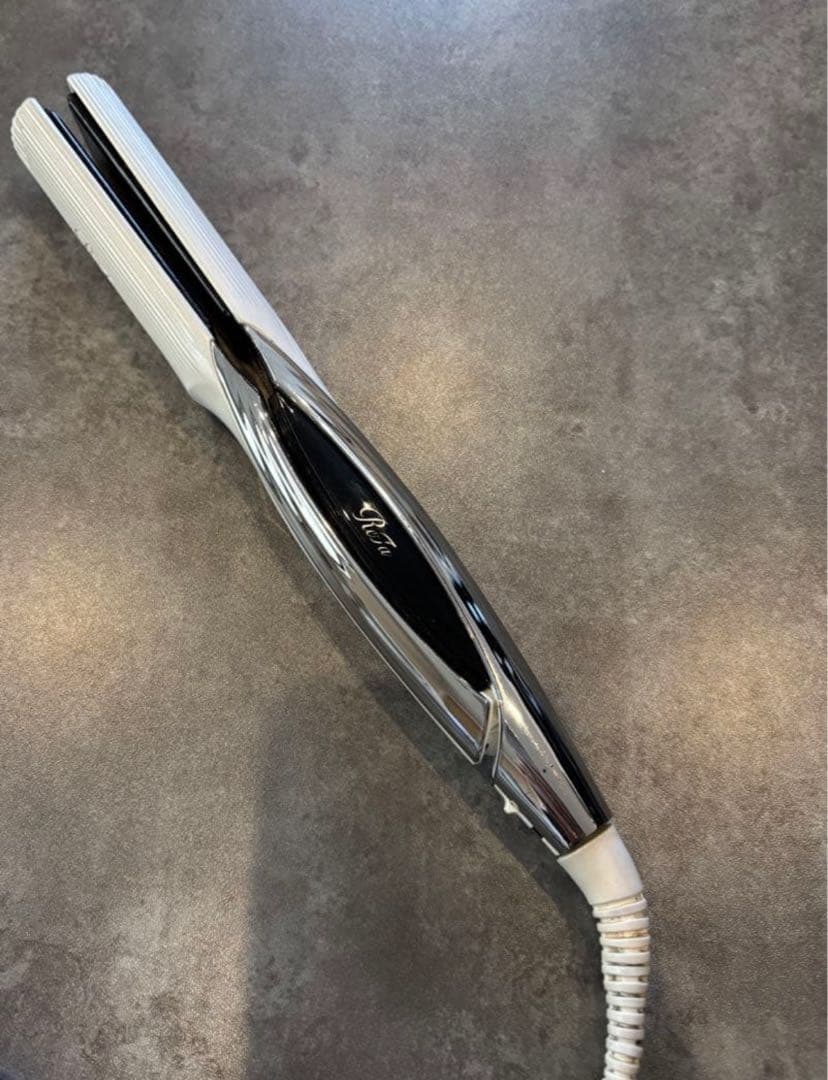 ReFaストレートヘアアイロン　2022年製