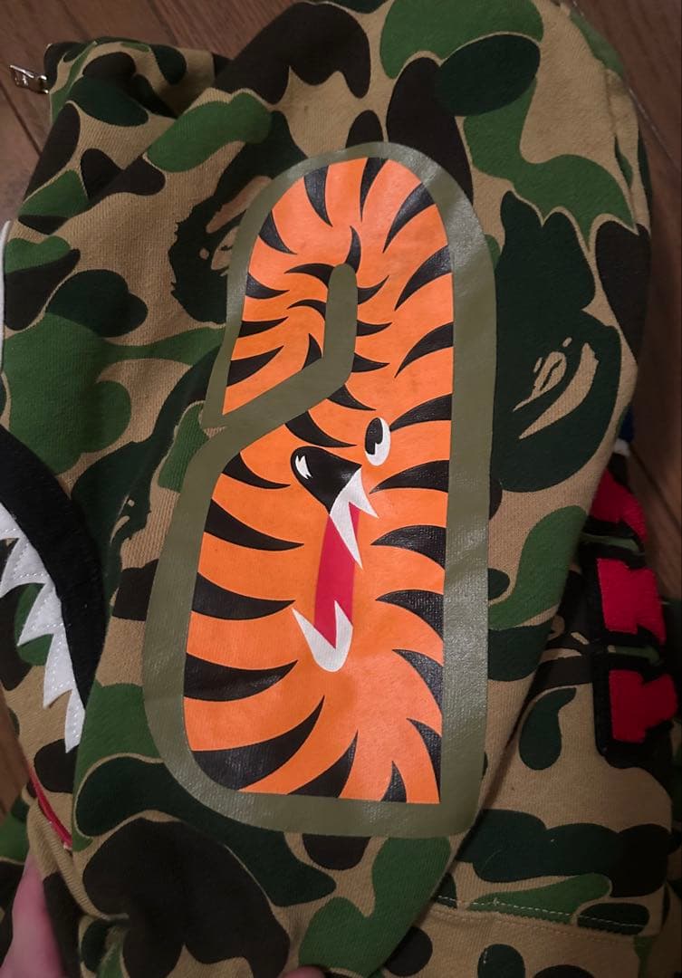 【大西洋】A BATHING APE シャークパーカー