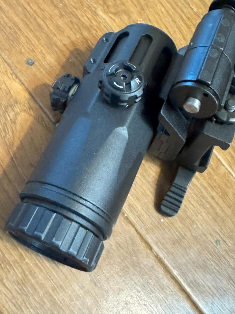 Novel Arms ノーベルアームズ 3倍 タクティカルマグニファイアー