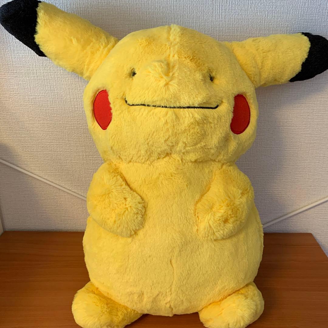ピカチュウに変身⁉︎ メタモン　ぬいぐるみ（大）