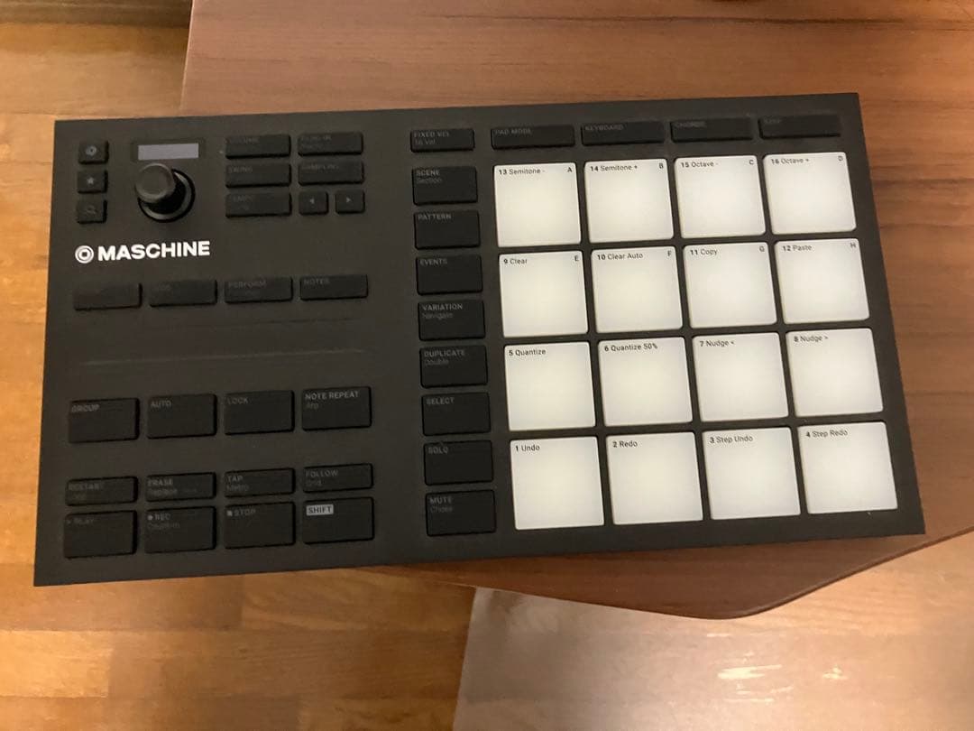 MASCHINE MIKRO MK3 MIDIパッド